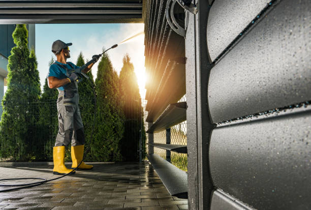 Best Soft Washing  in Holyoke, CO